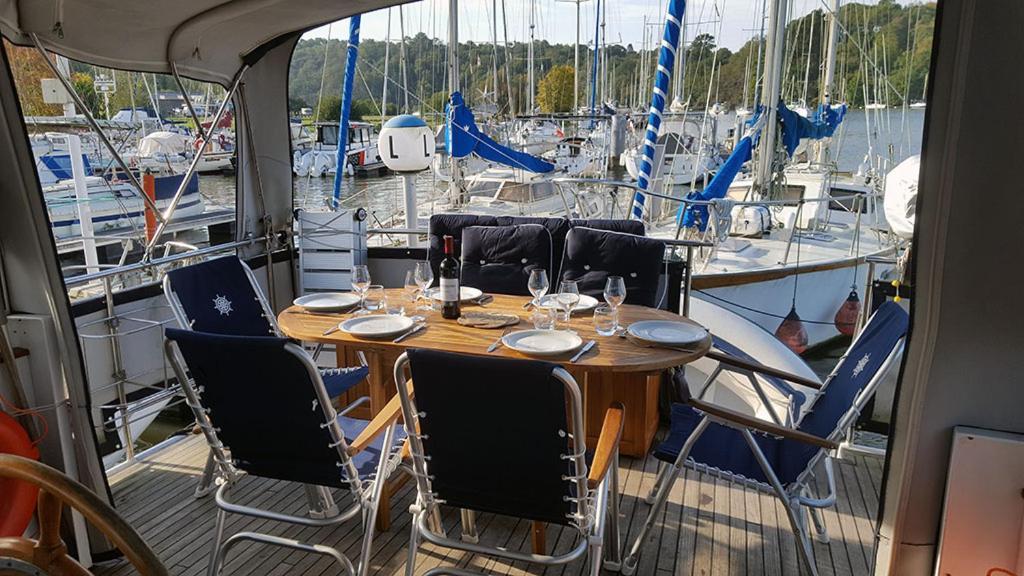 Hotel Vedette Hollandaise De 13 M Pour Sejour Insolite Nivillac Exterior foto
