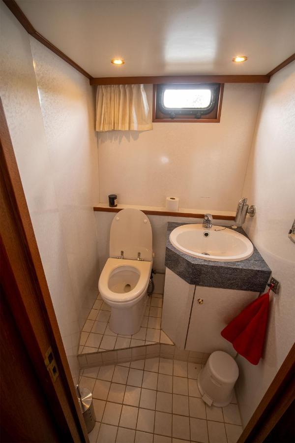 Hotel Vedette Hollandaise De 13 M Pour Sejour Insolite Nivillac Exterior foto